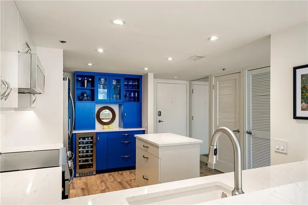 2700 N Highway A1a, #207