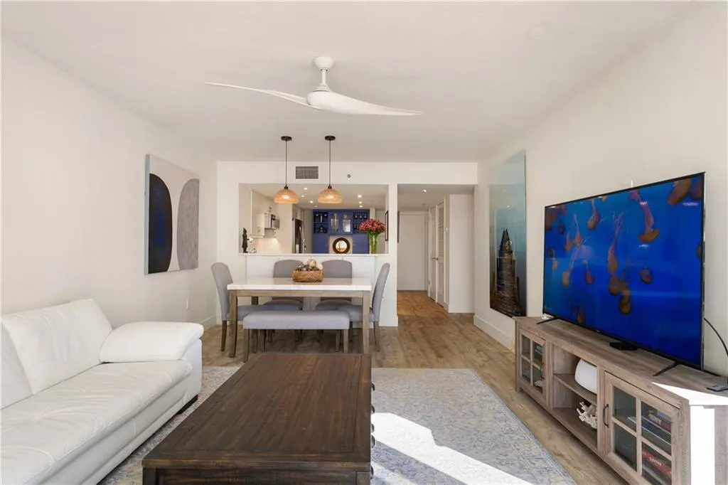 2700 N Highway A1a, #207