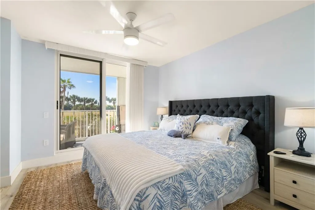 2700 N Highway A1a, #207