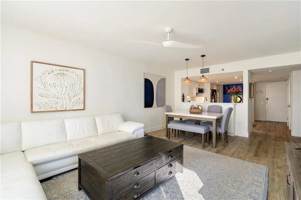2700 N Highway A1a, #207
