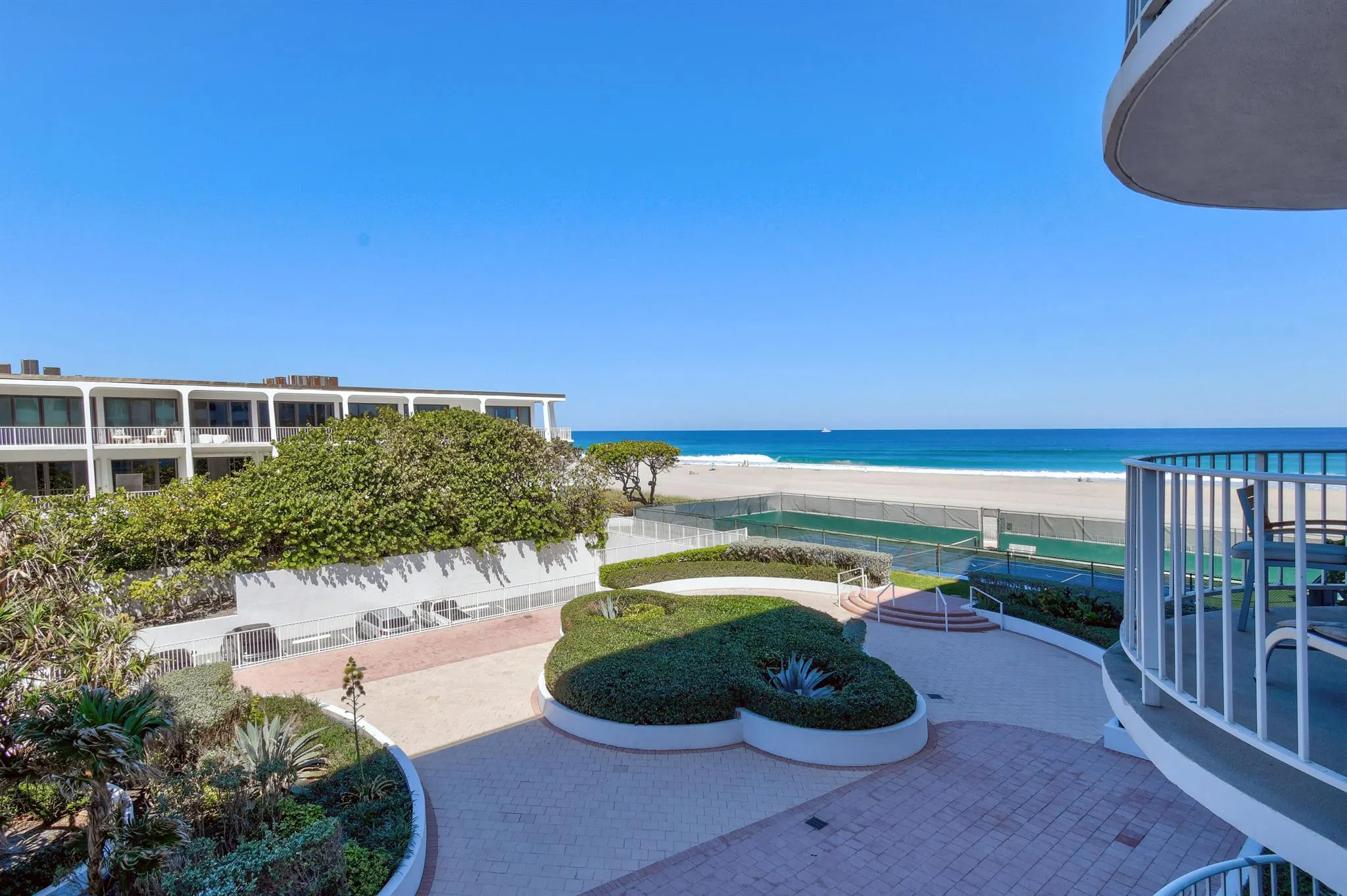 2295 S Ocean Boulevard, #424