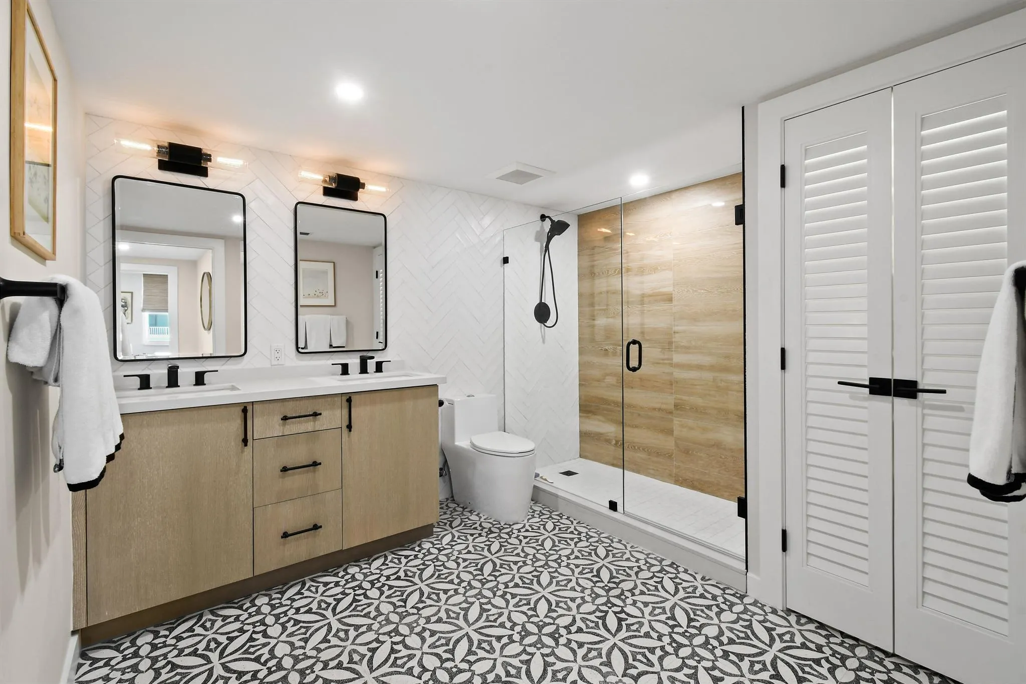 2295 S Ocean Boulevard, #424