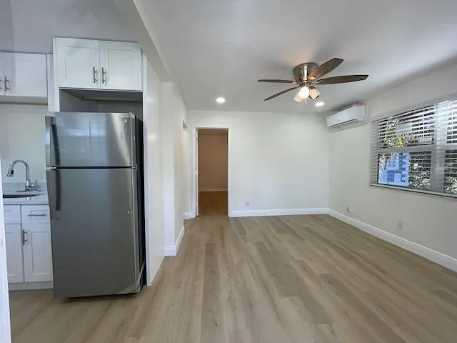 302 N Tamarind Avenue