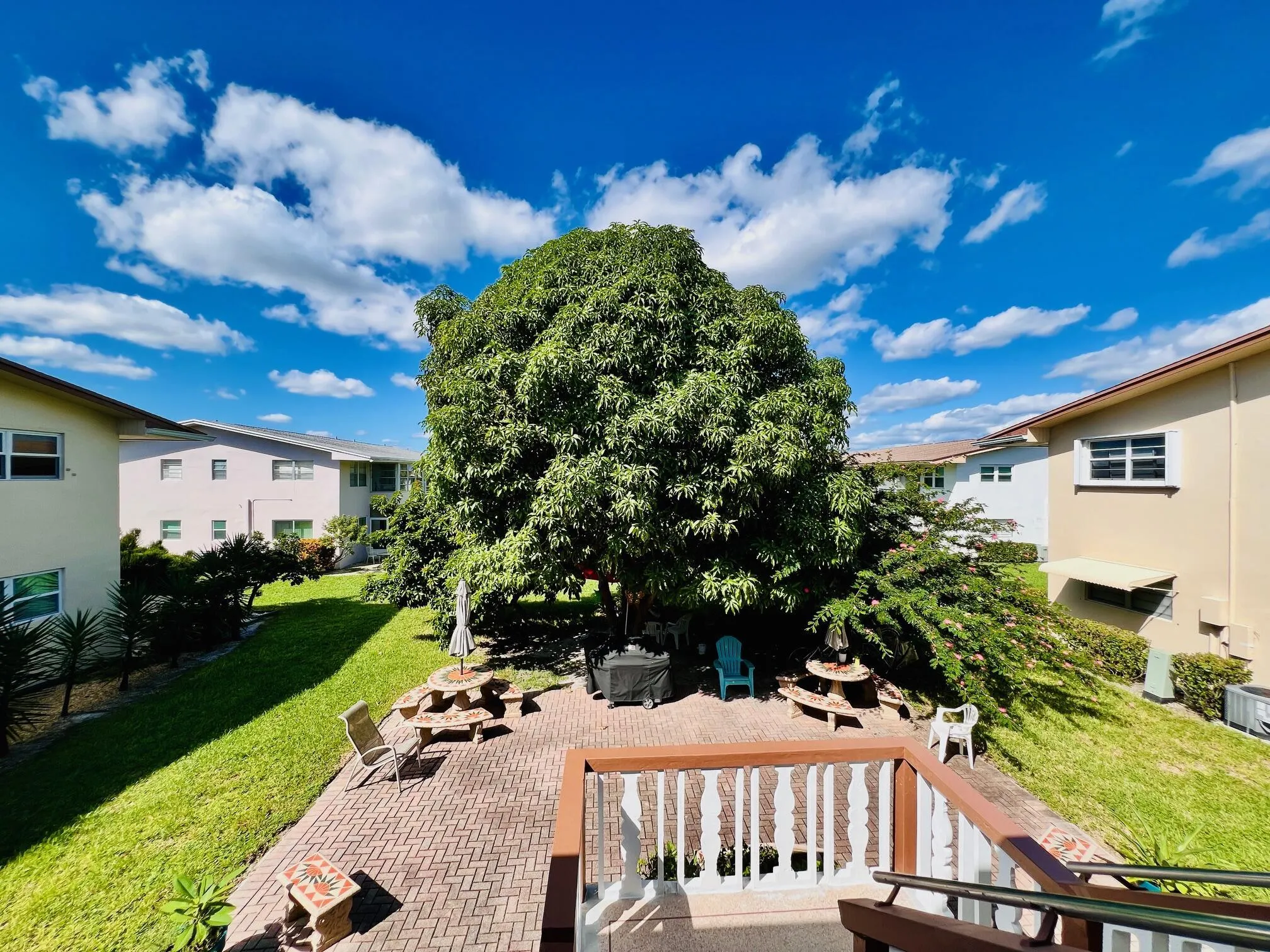 211 Easthampton I