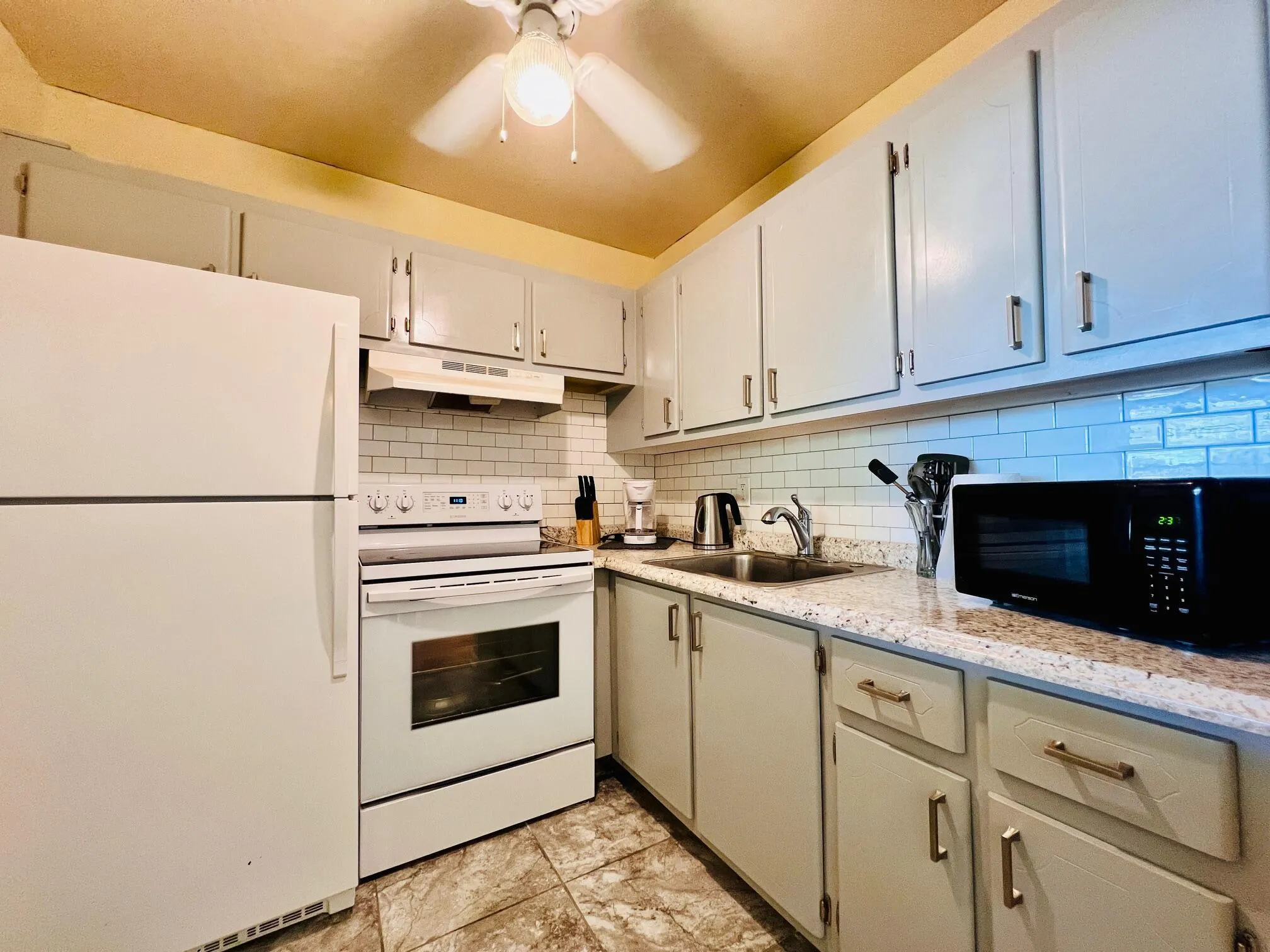211 Easthampton I