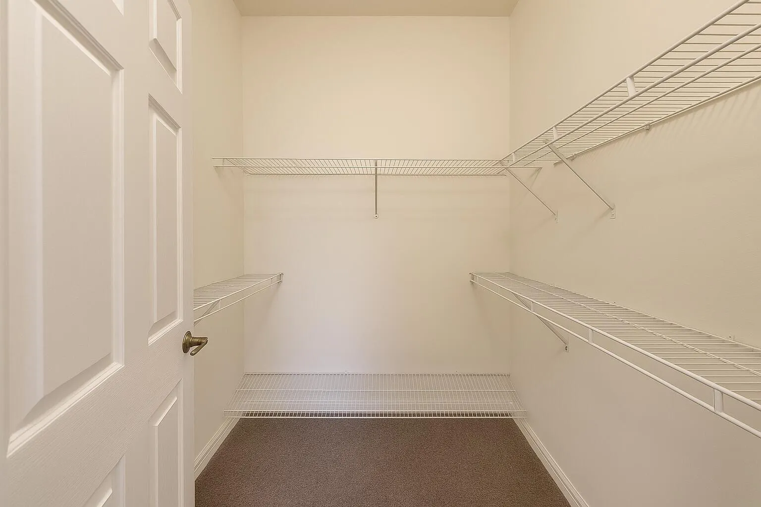 1140 University Boulevard, #21