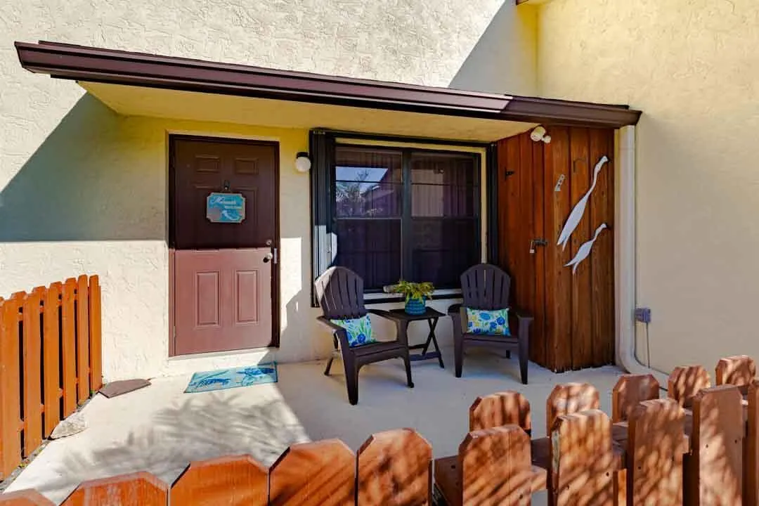 8075 SE Villa Circle