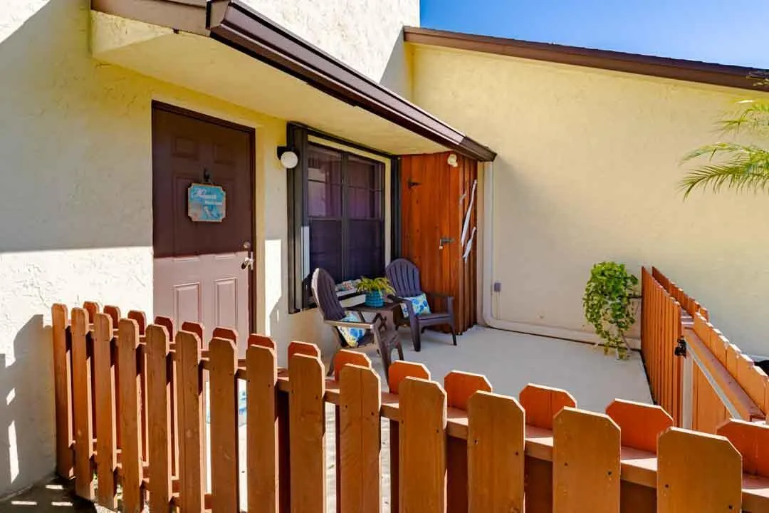 8075 SE Villa Circle