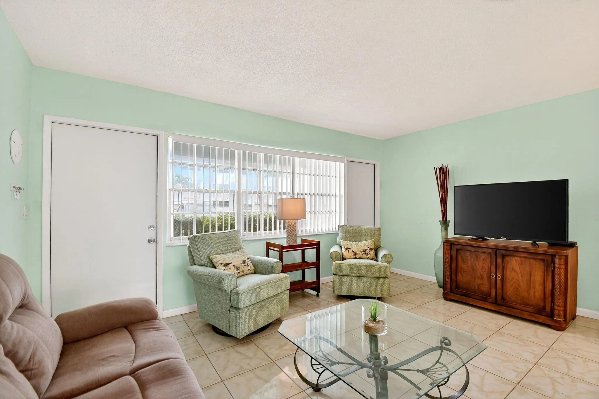 5203 NE 24 Terrace, #B-105