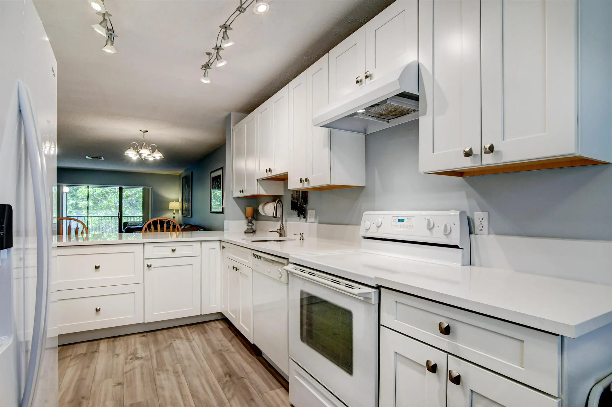 48 Stratford Lane W, #D