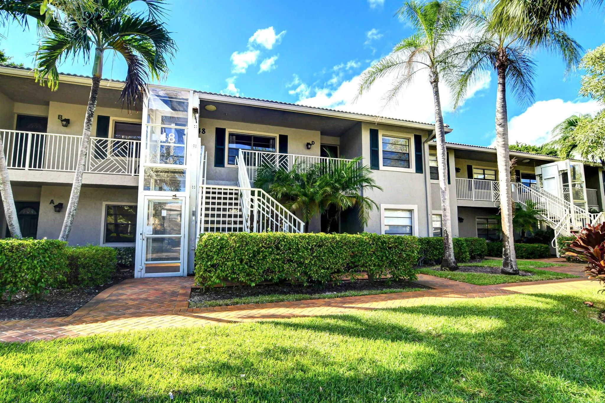 48 Stratford Lane W, #D