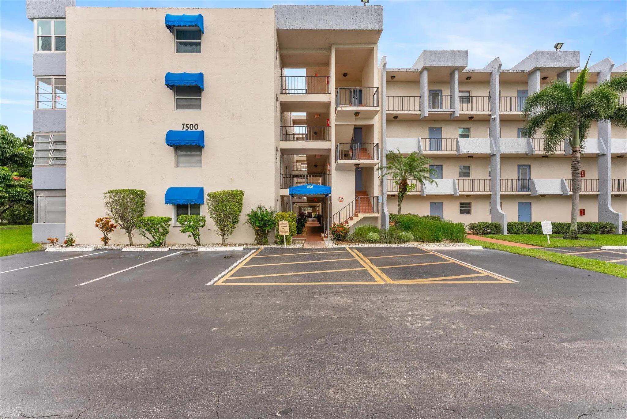 7500 NW 30th Place, #123
