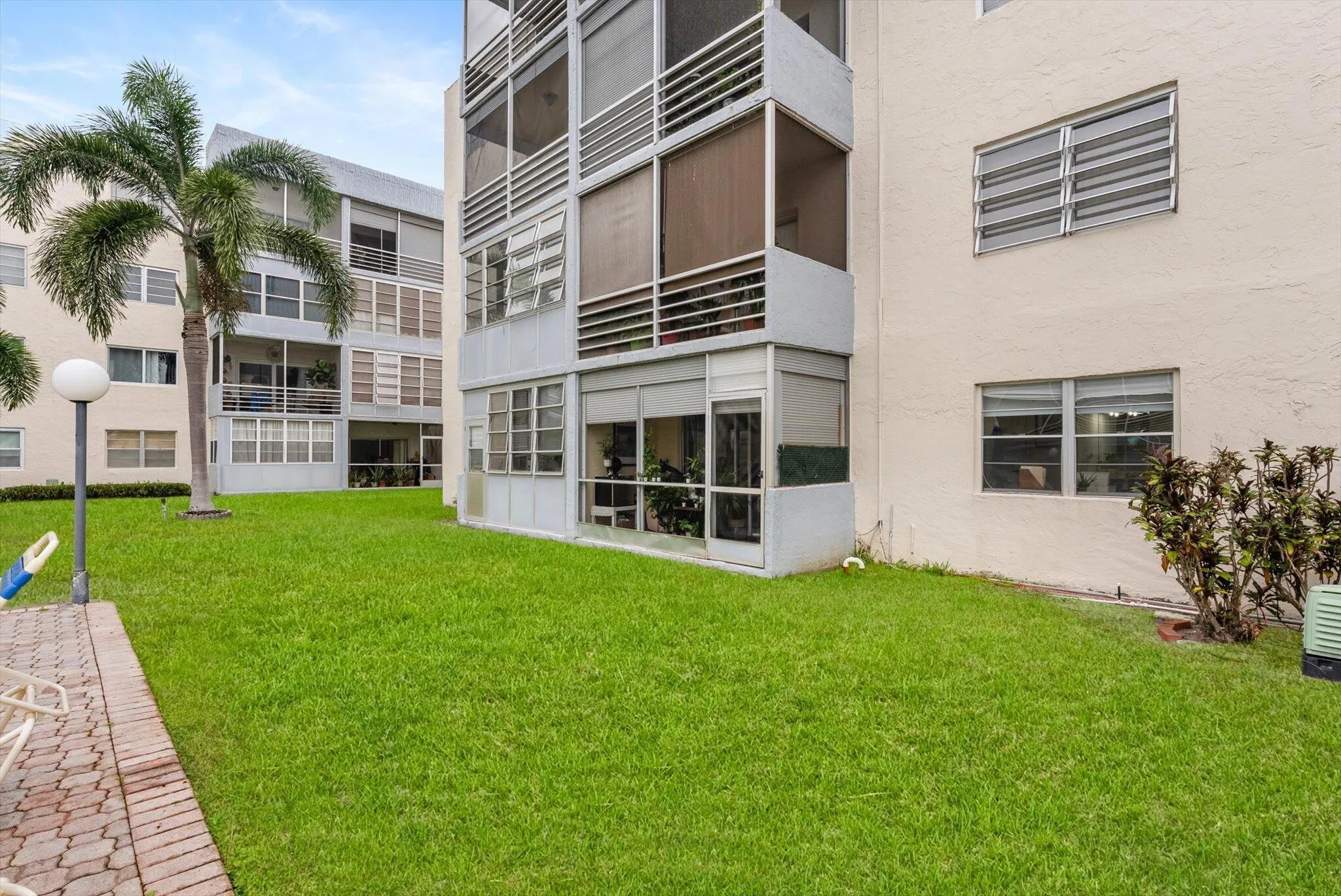 7500 NW 30th Place, #123