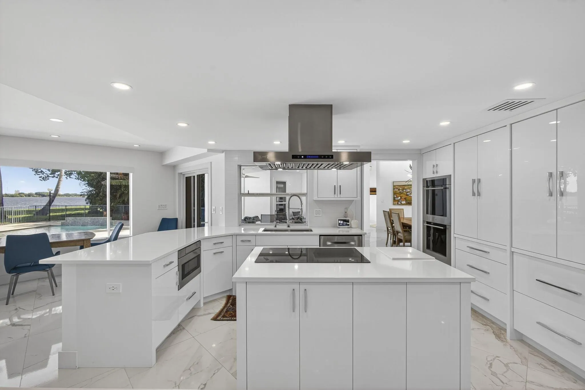 4 Woodbrook Circle