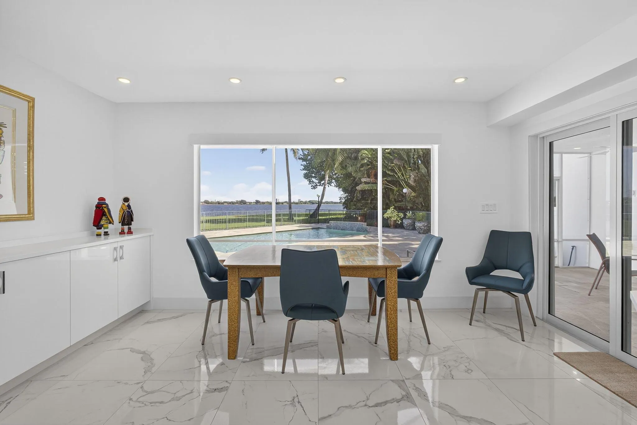 4 Woodbrook Circle