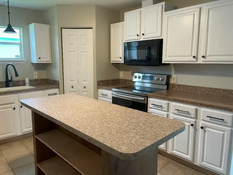 1550 17th Court SW