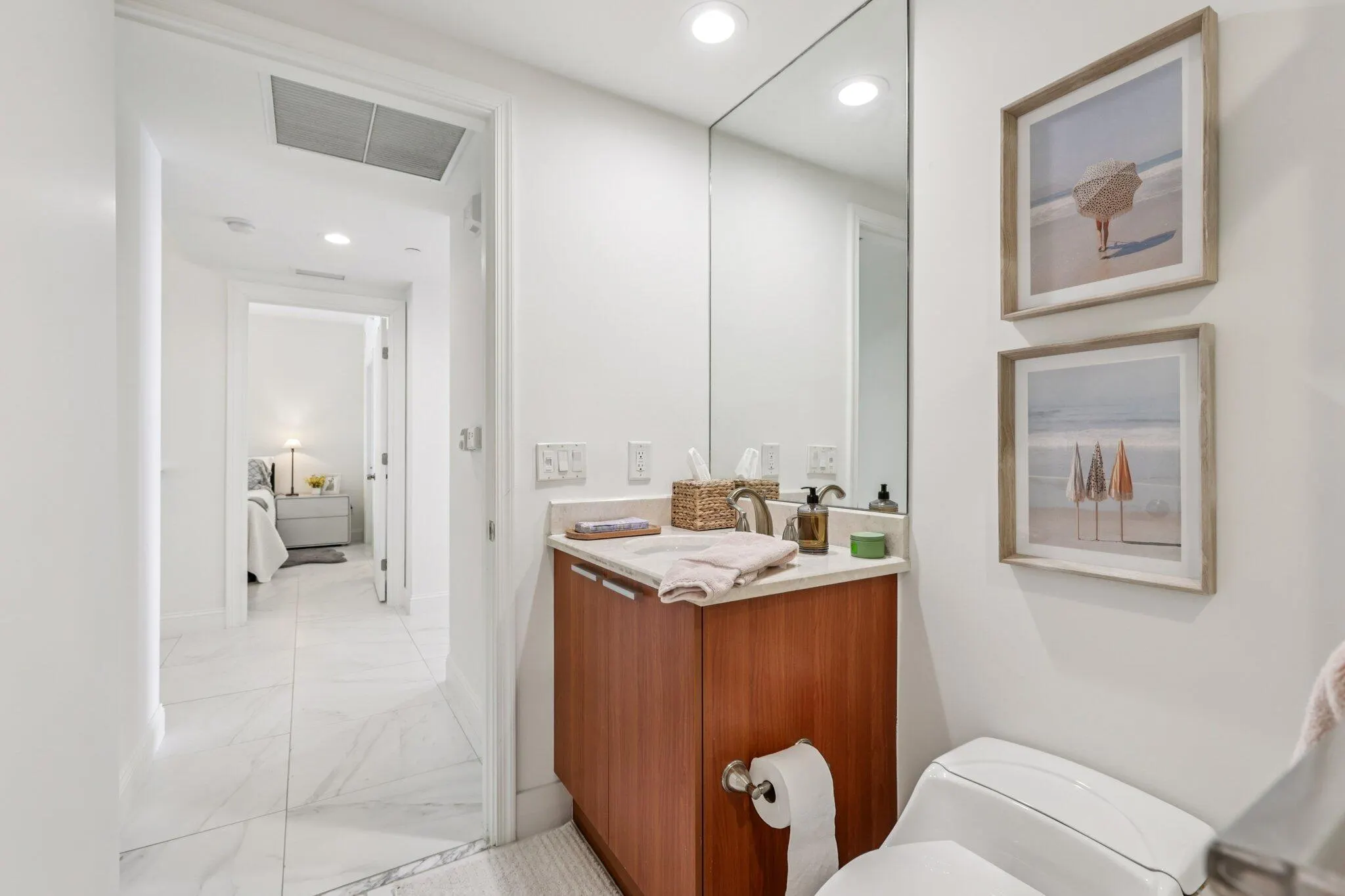 2640 Lake Shore Drive, #2008