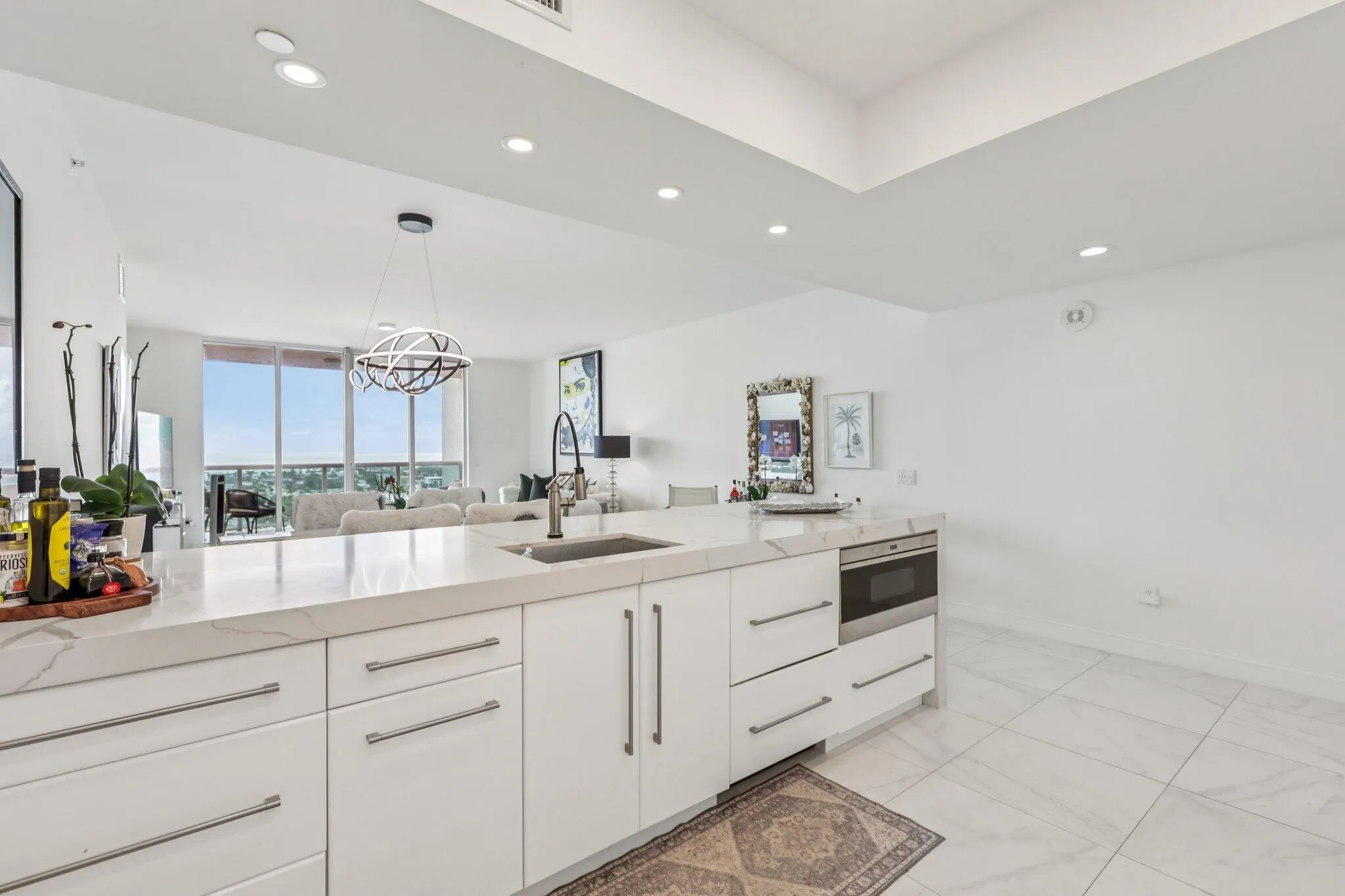 2640 Lake Shore Drive, #2008