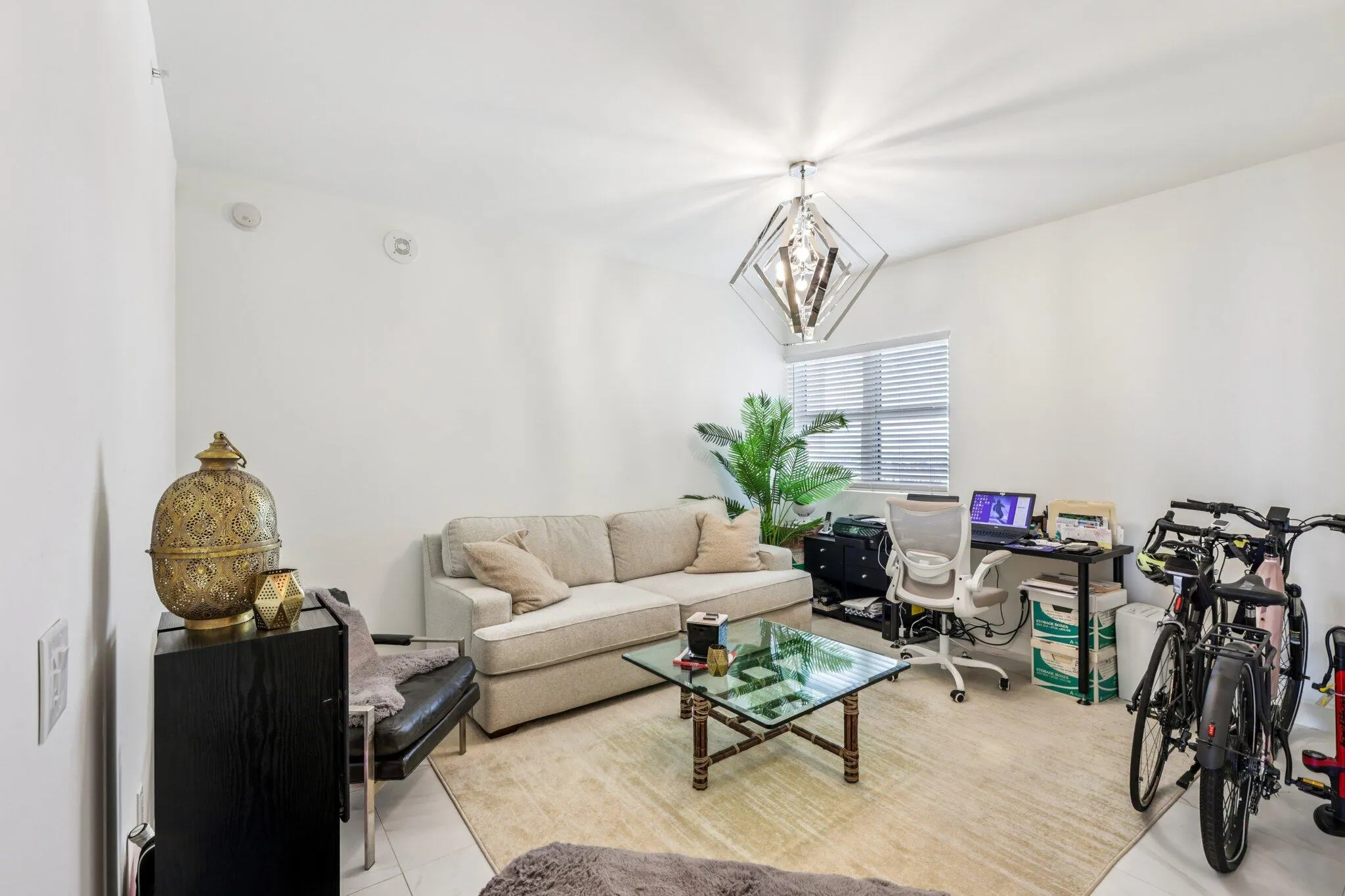2640 Lake Shore Drive, #2008