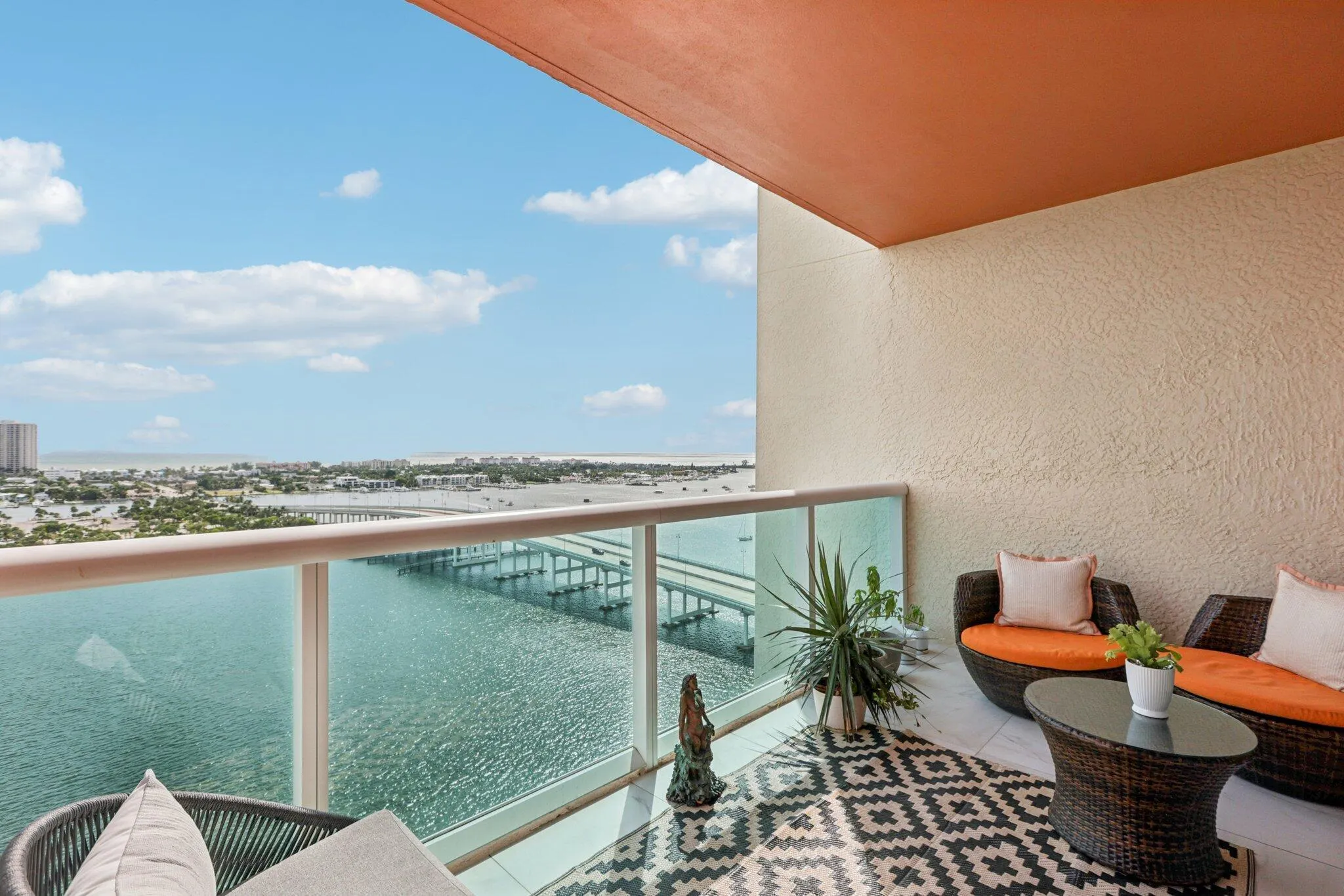 2640 Lake Shore Drive, #2008