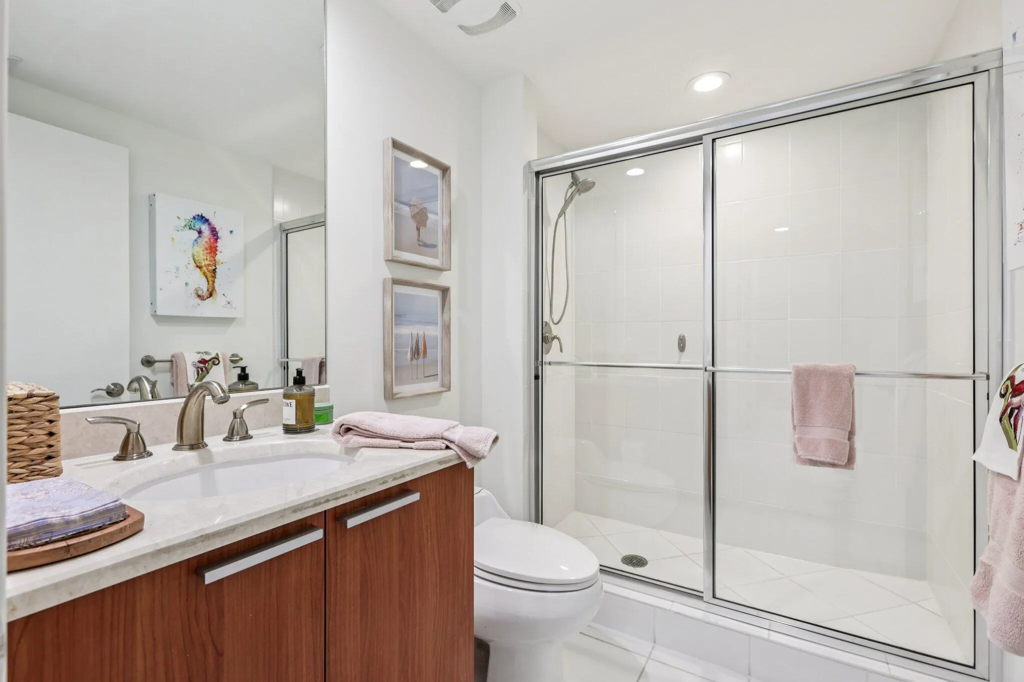 2640 Lake Shore Drive, #2008