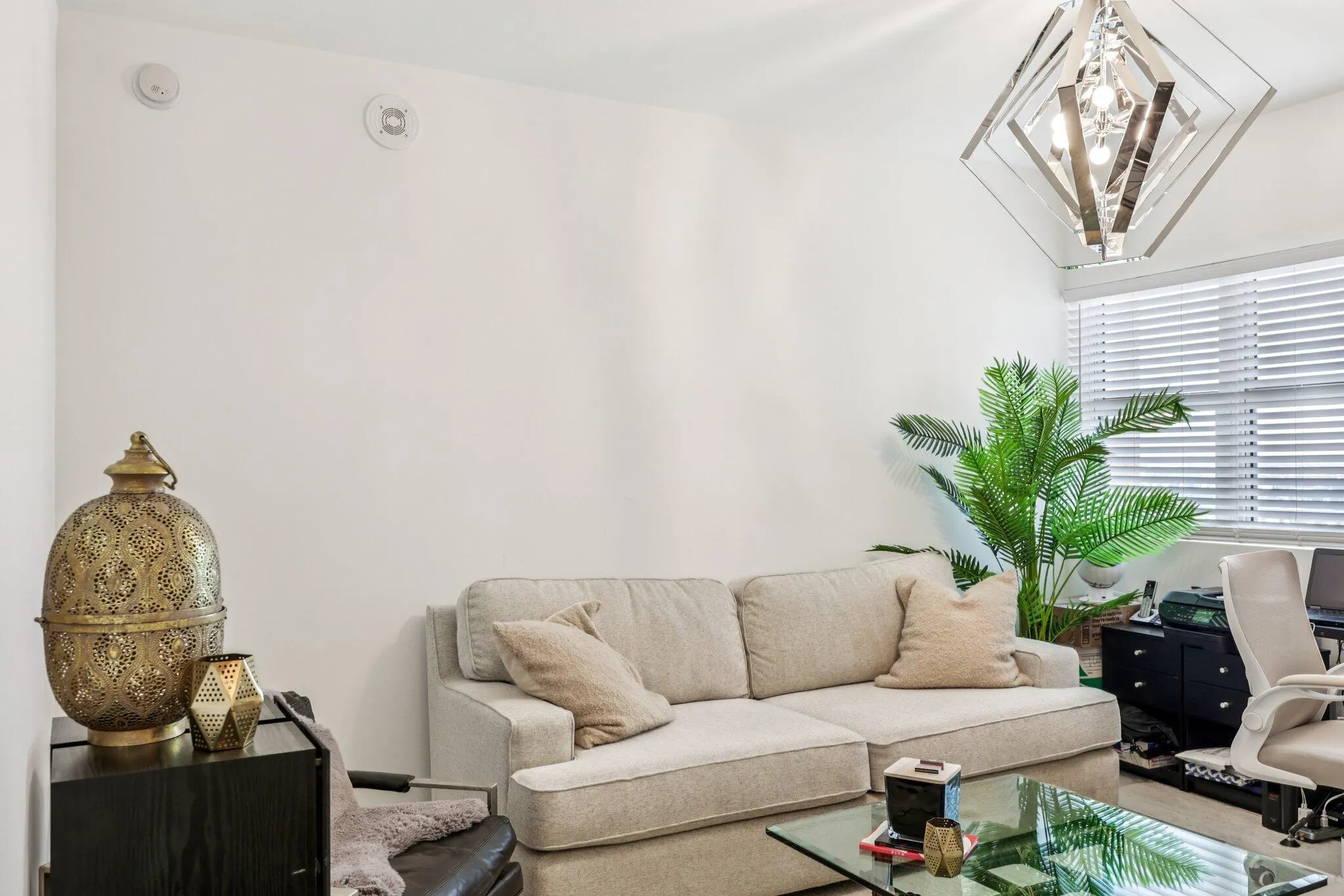 2640 Lake Shore Drive, #2008