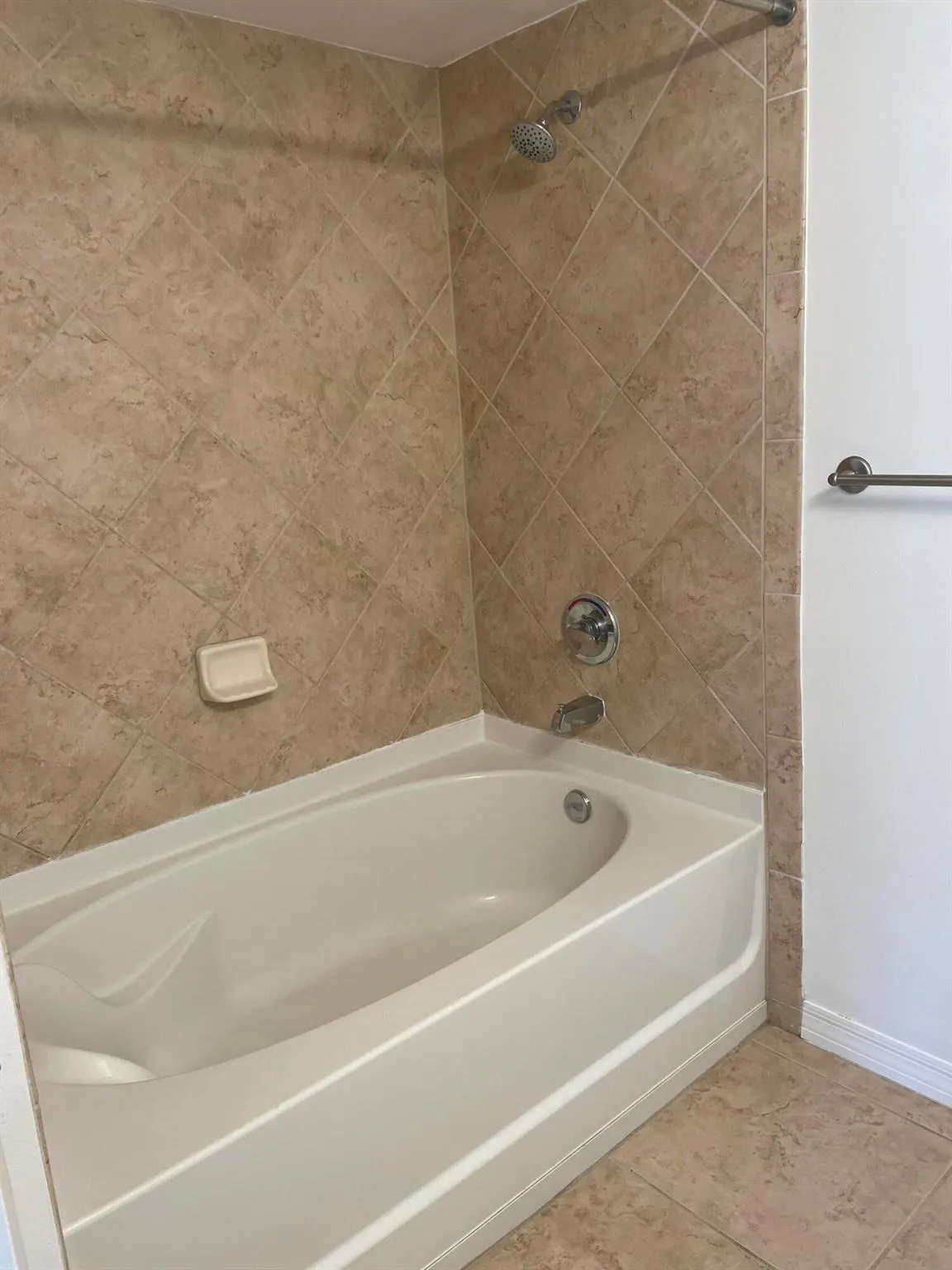 600 S Dixie Highway, #558
