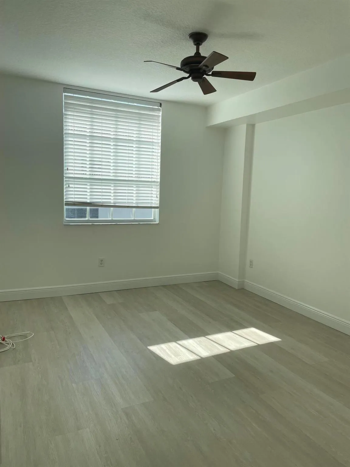 600 S Dixie Highway, #558