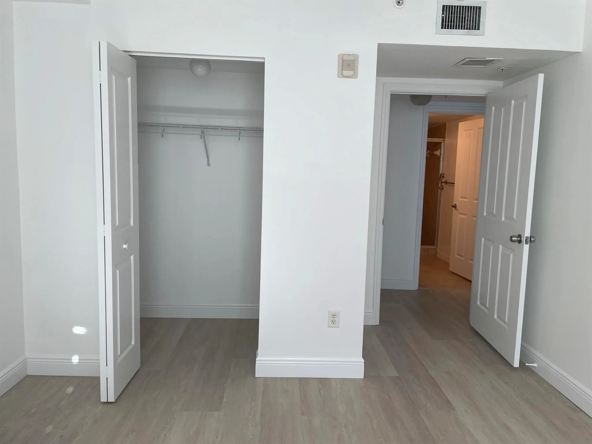 600 S Dixie Highway, #558