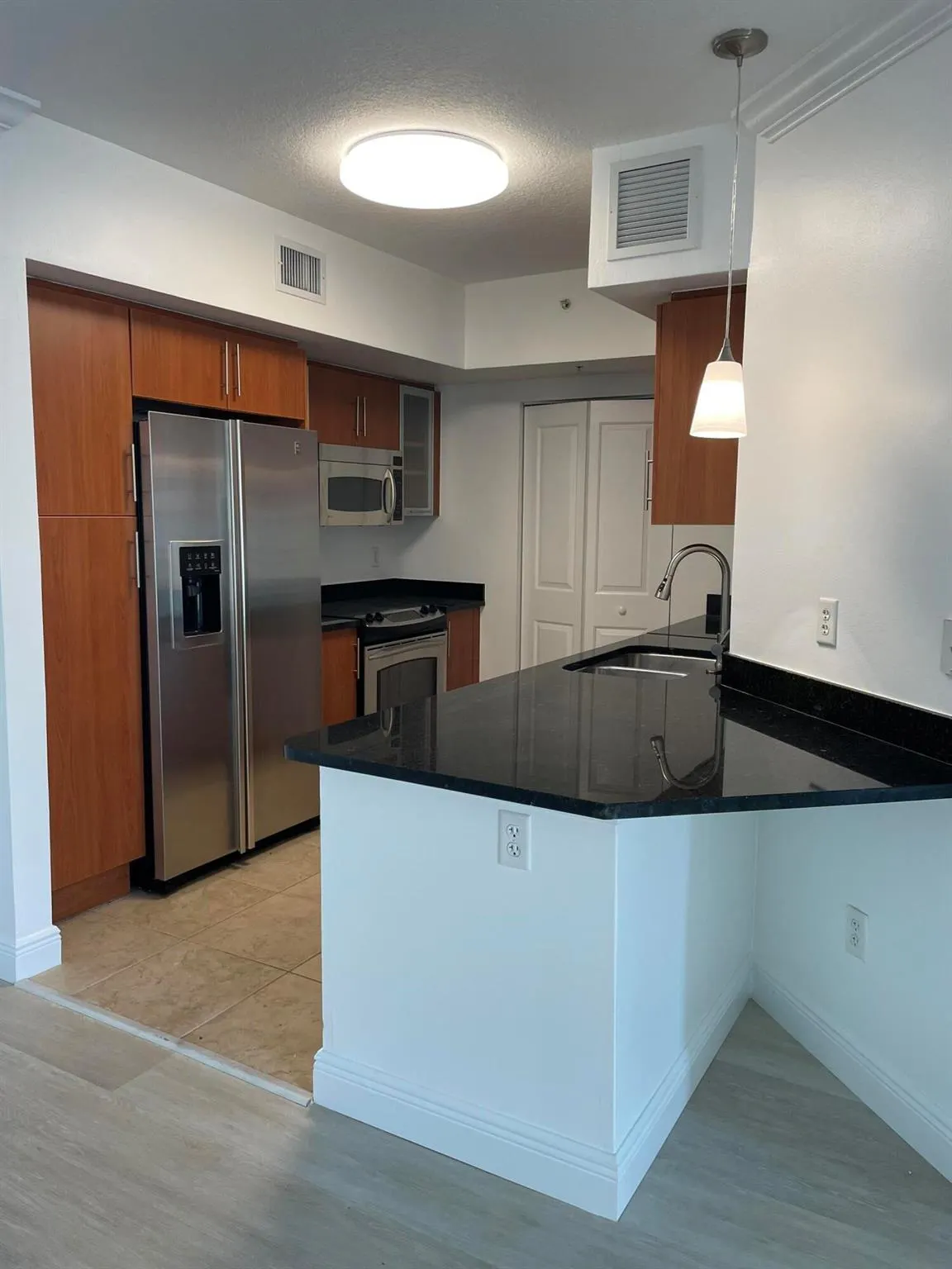 600 S Dixie Highway, #558