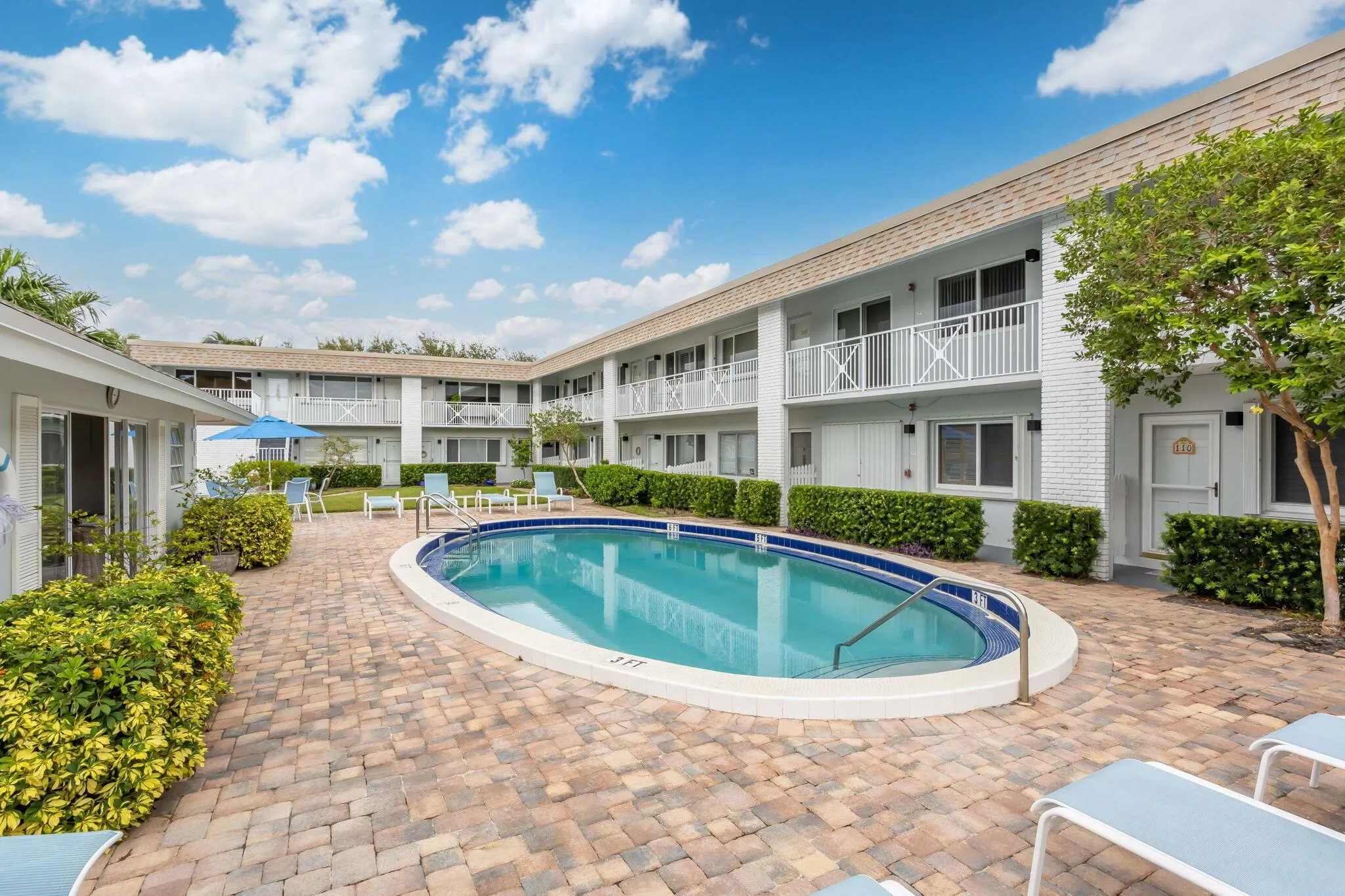 1001 NE 8th Avenue, #112