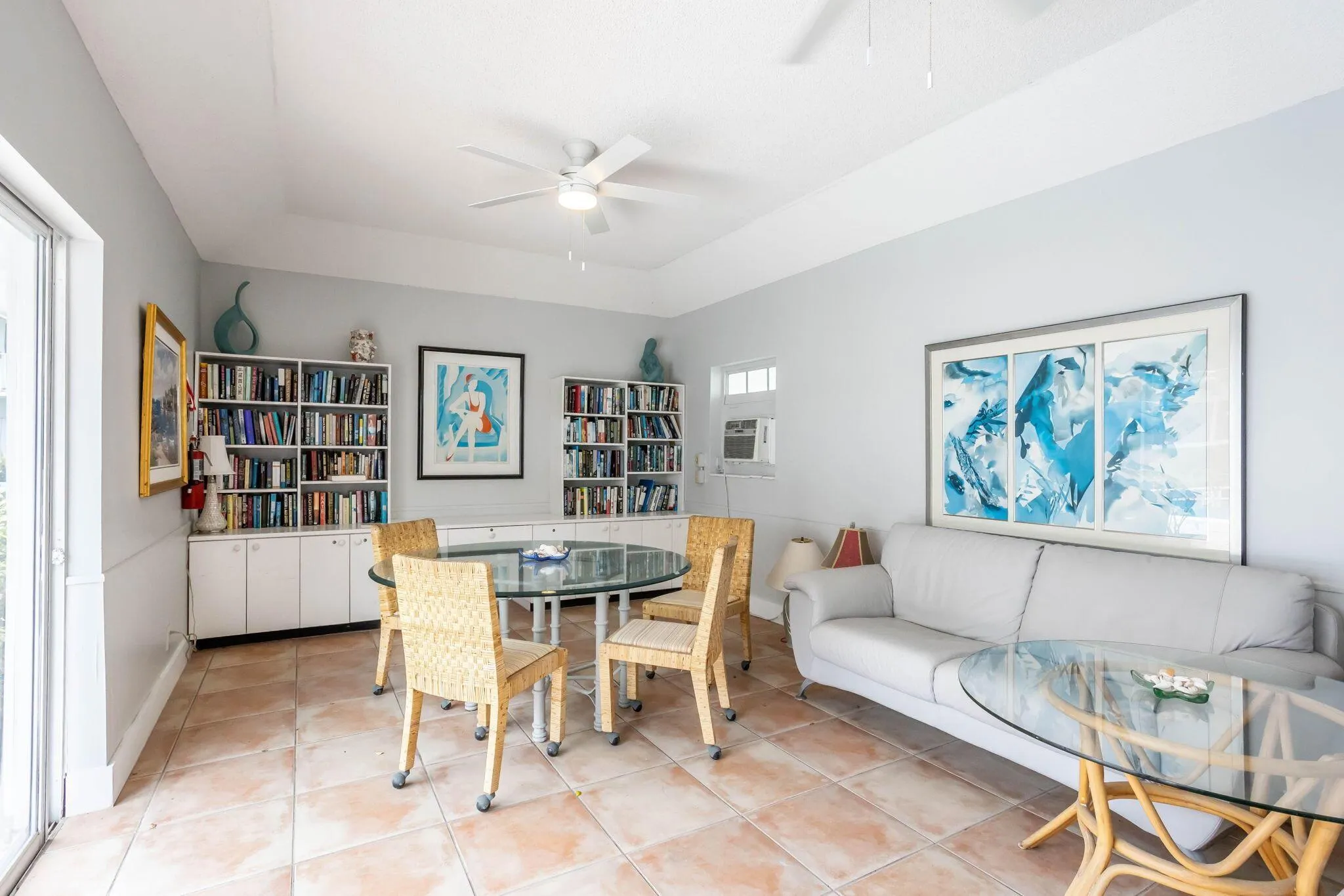 1001 NE 8th Avenue, #112