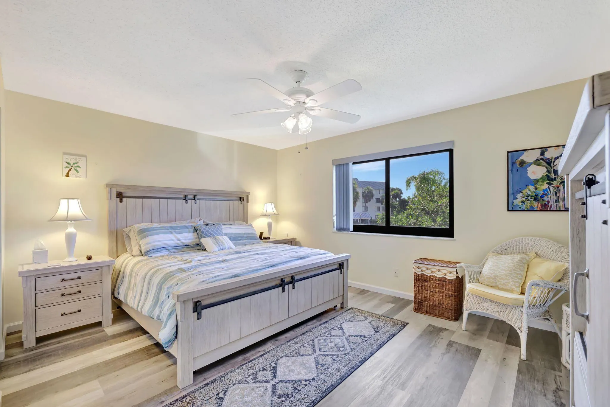 2400 S Ocean Drive, #3128