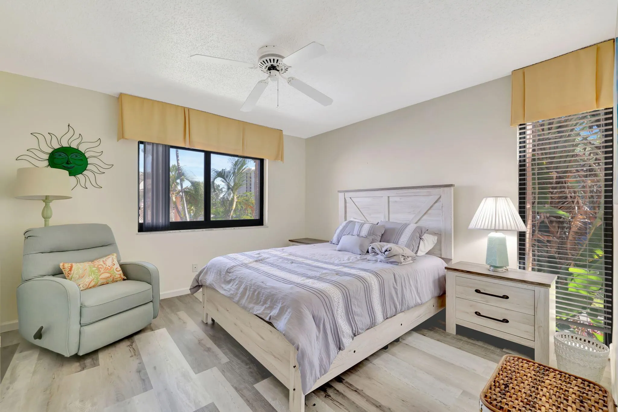2400 S Ocean Drive, #3128