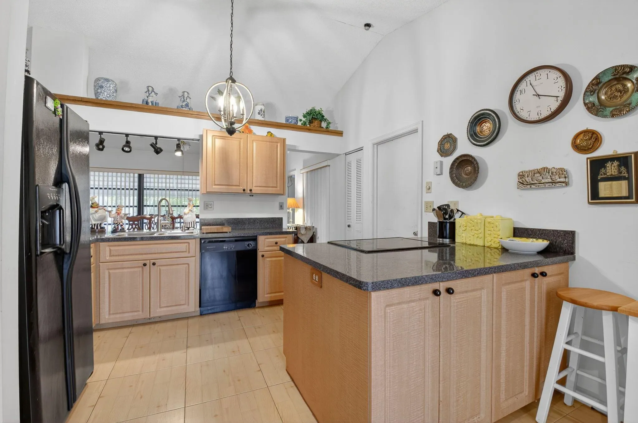 14888 Sunnyview Lane