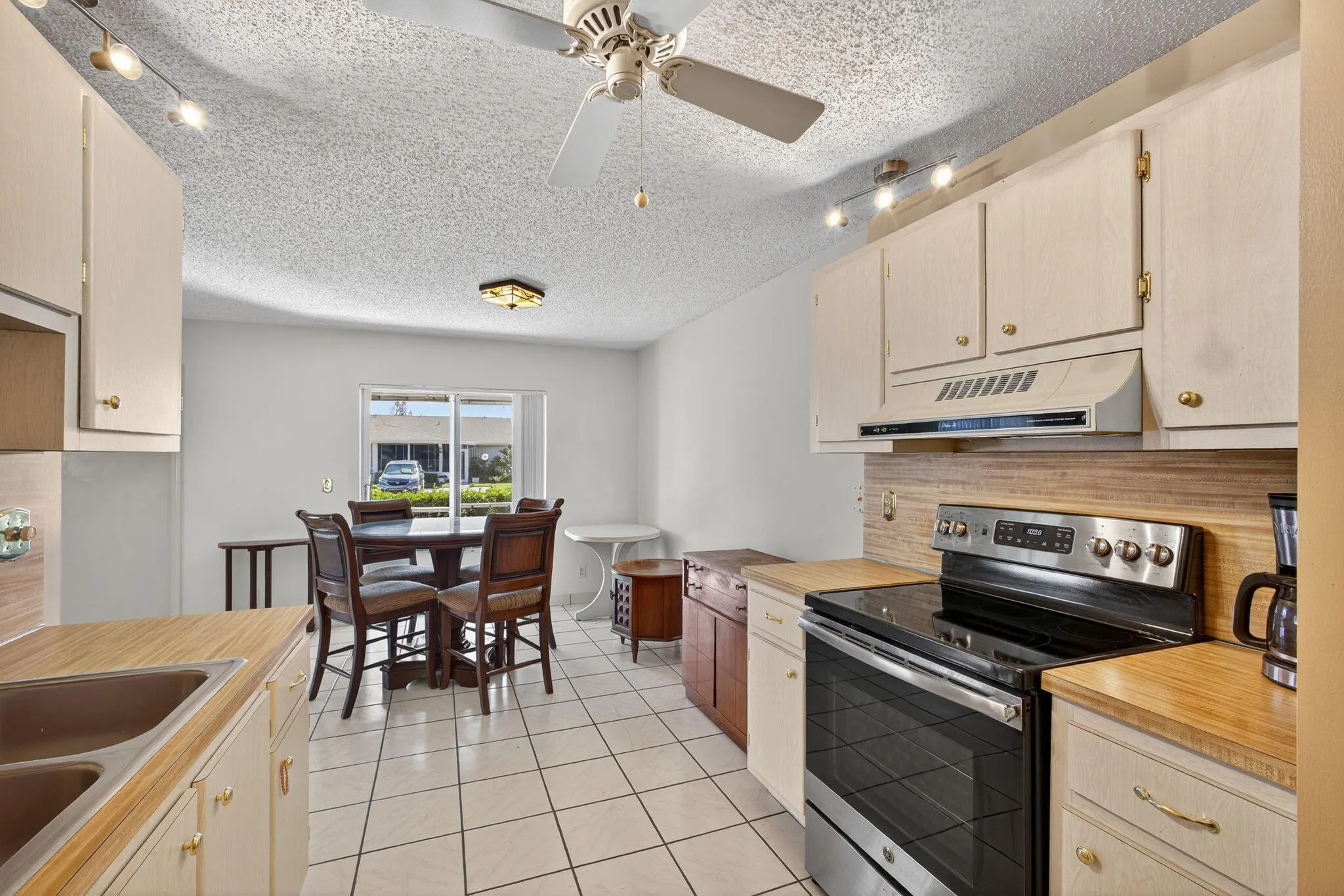 3411 Americo Drive