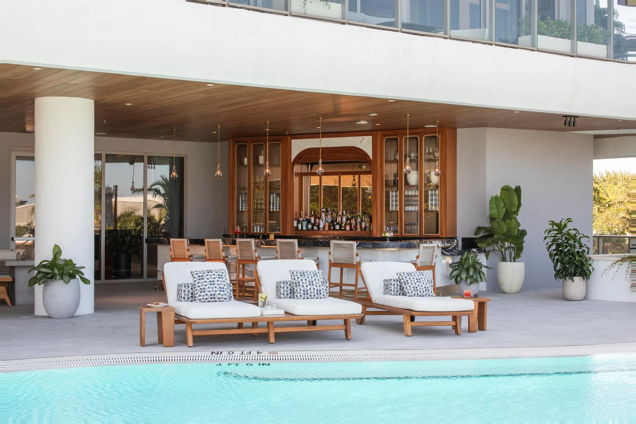 2655 S Bayshore Drive, #902