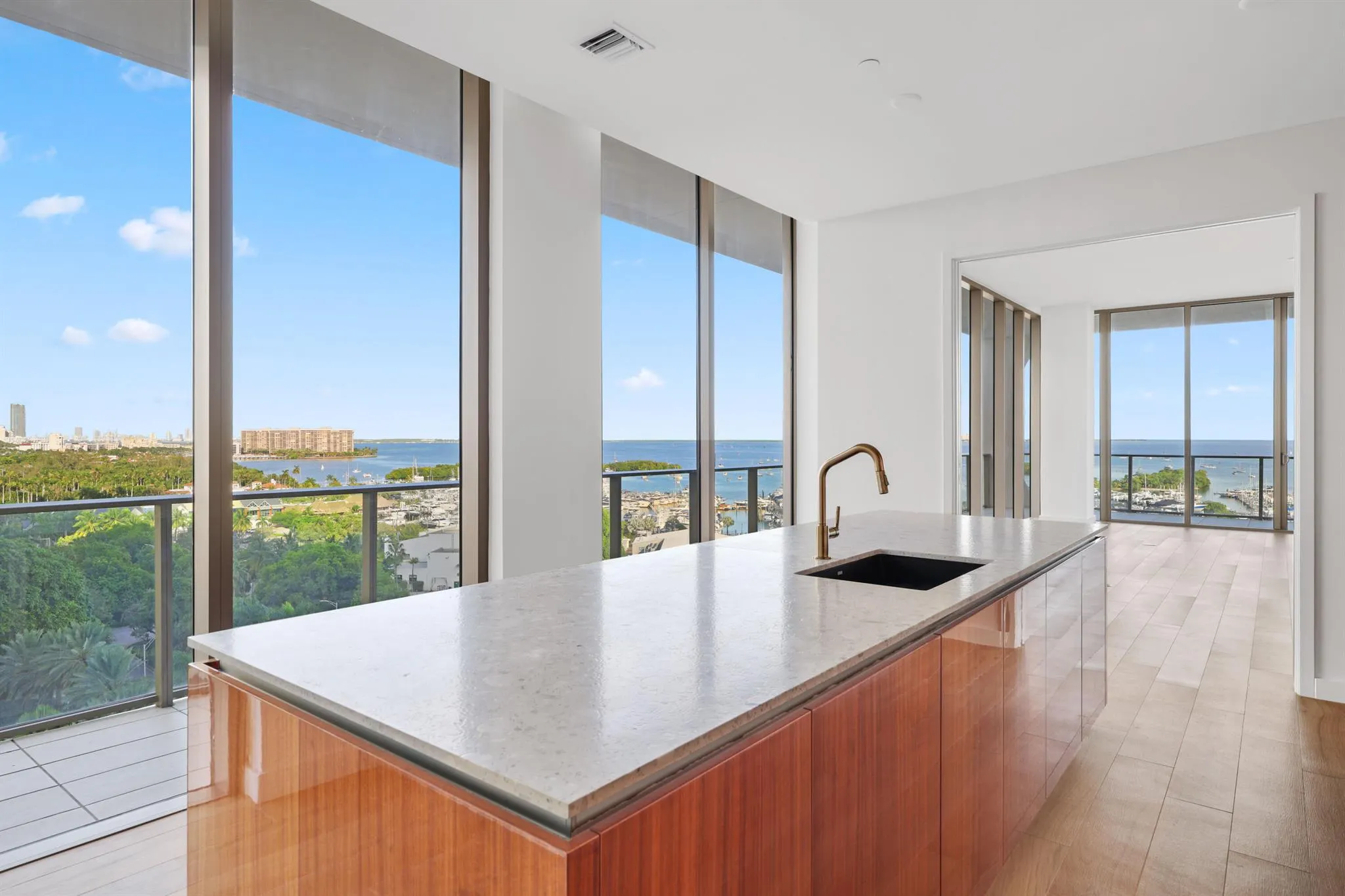 2655 S Bayshore Drive, #902