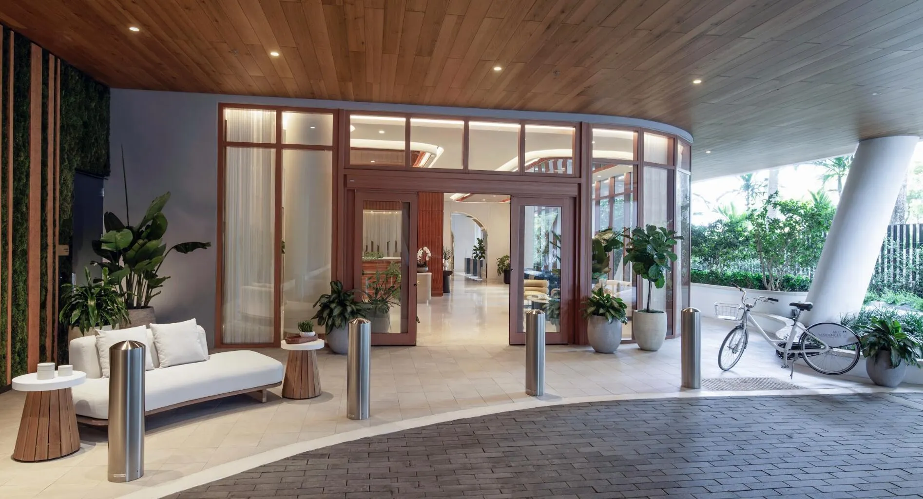 2655 S Bayshore Drive, #902