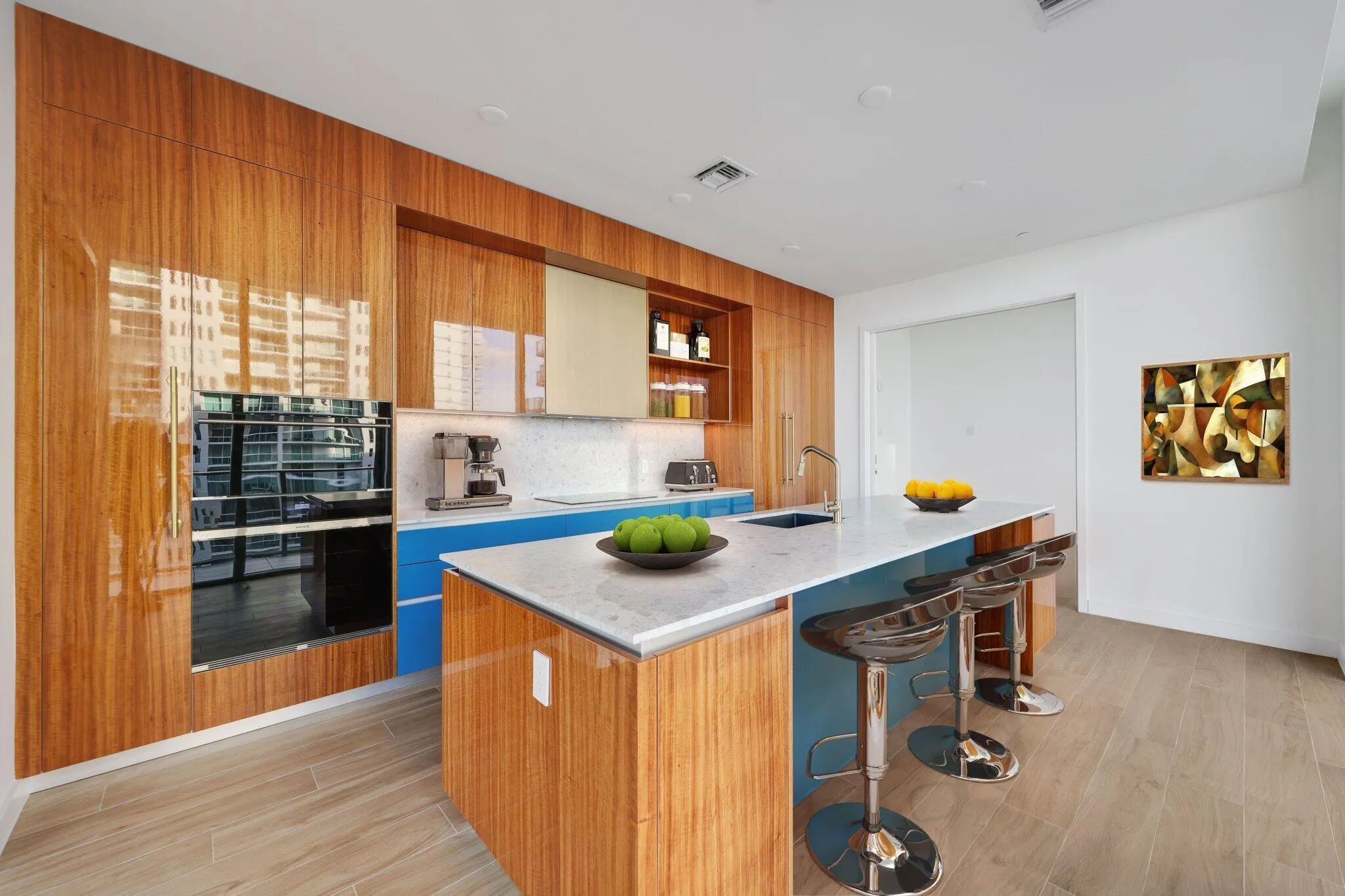 2655 S Bayshore Drive, #902