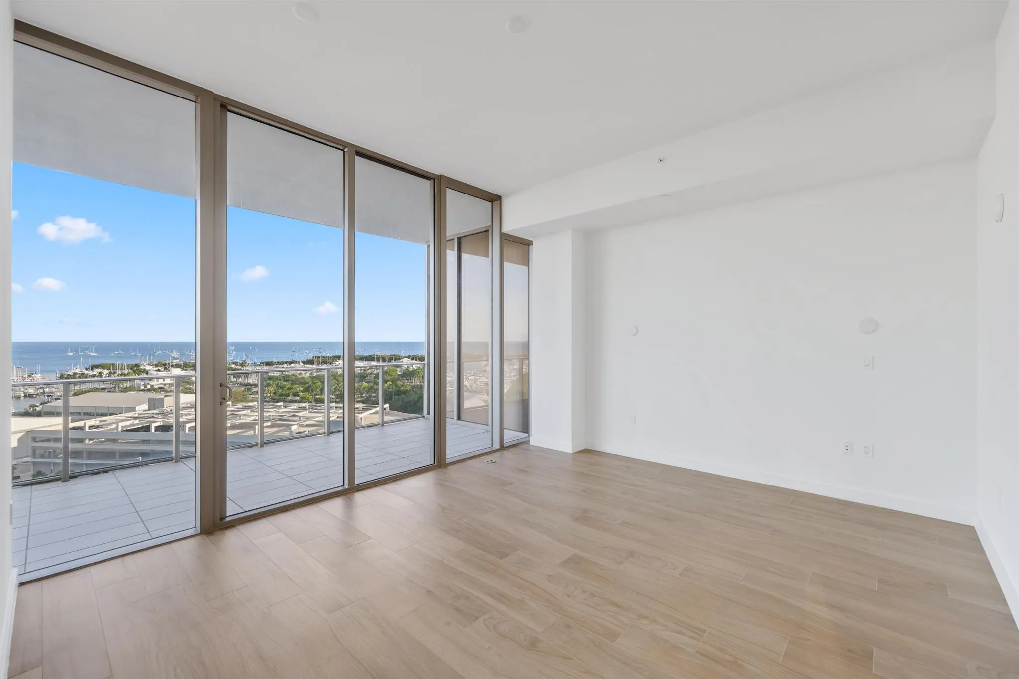 2655 S Bayshore Drive, #902