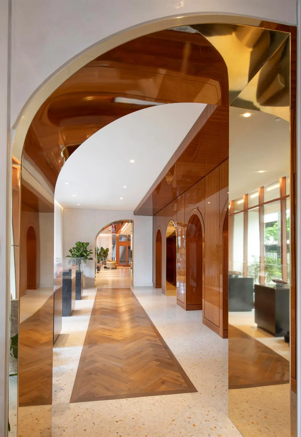 2655 S Bayshore Drive, #902