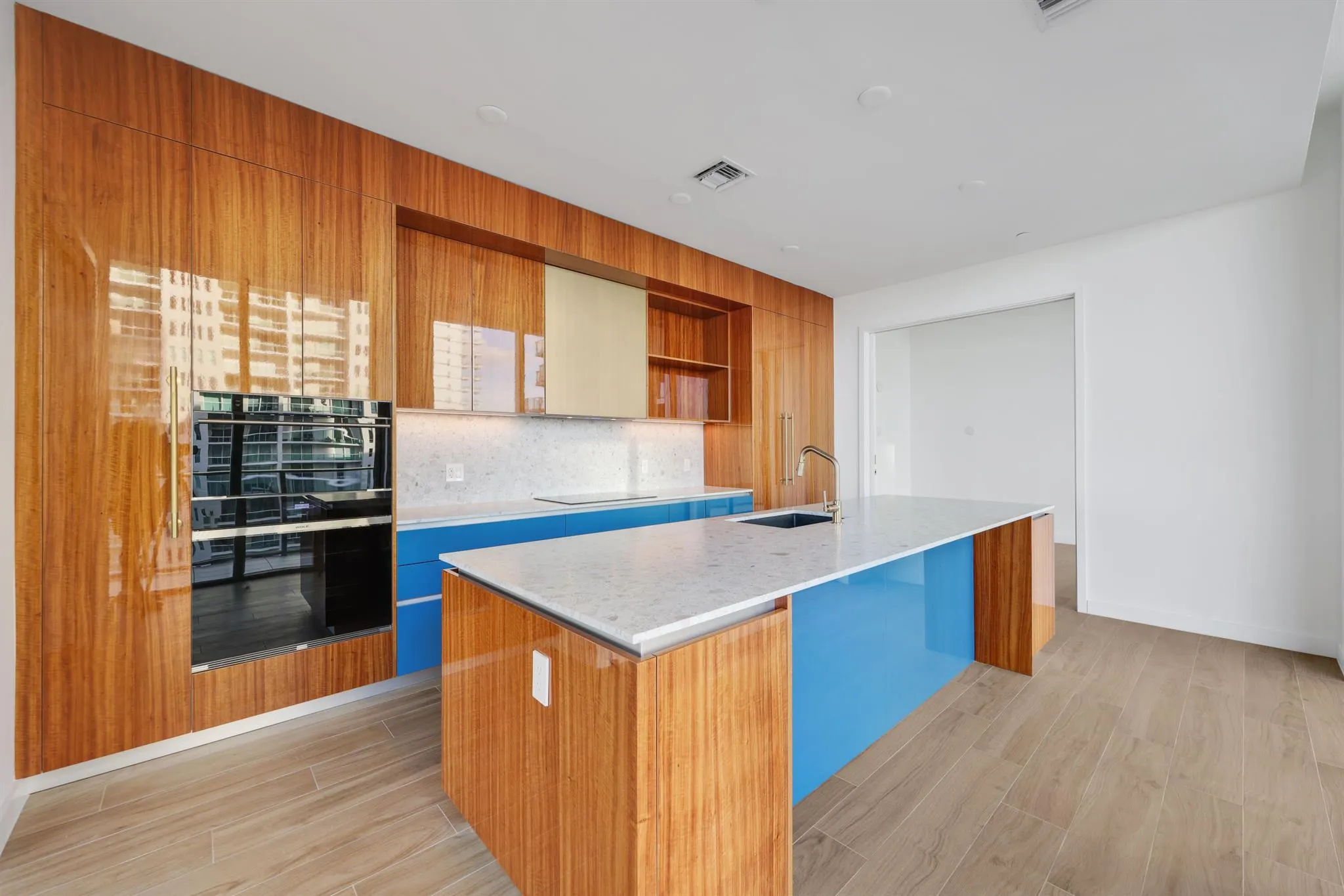 2655 S Bayshore Drive, #902