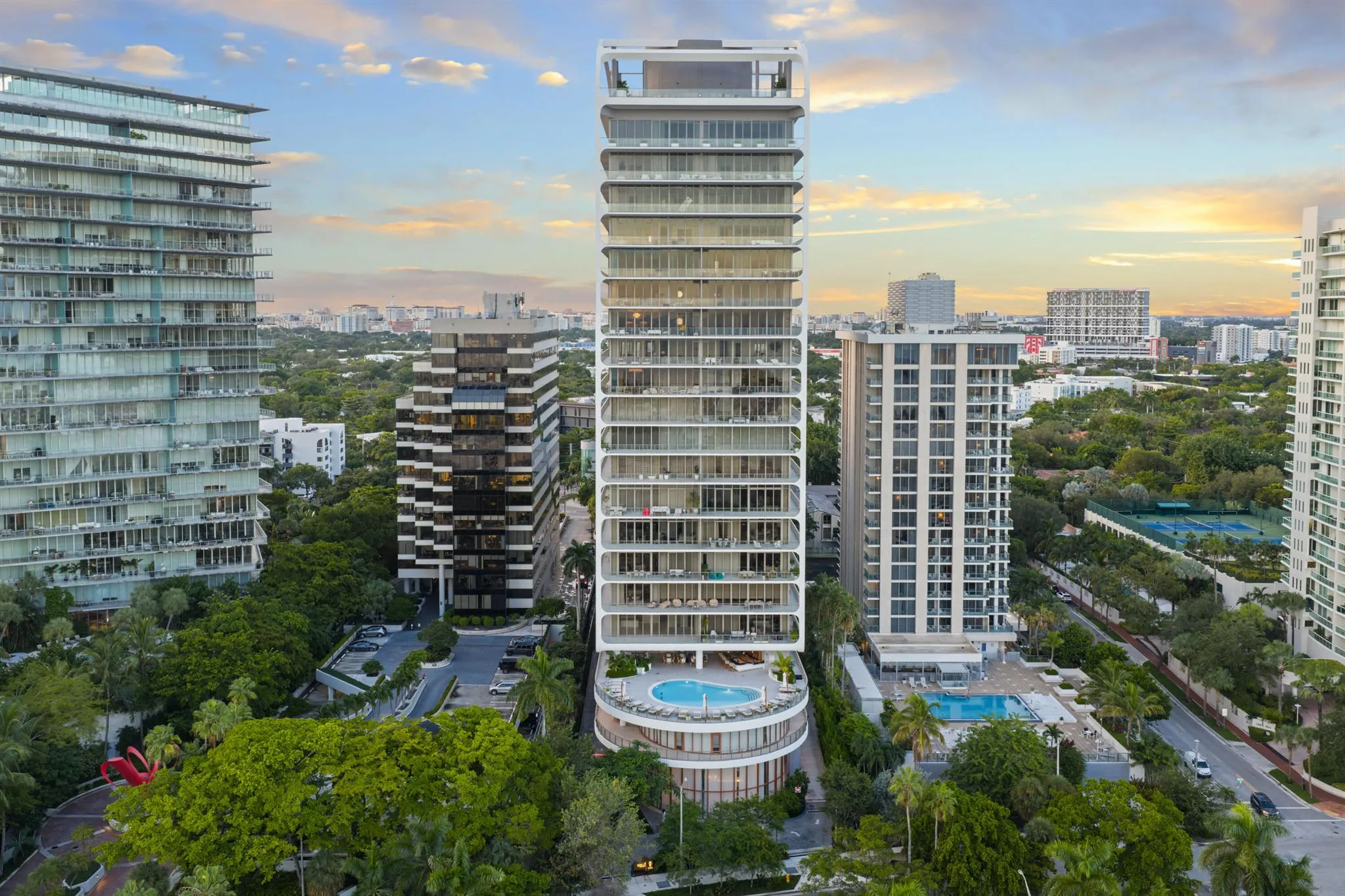 2655 S Bayshore Drive, #902