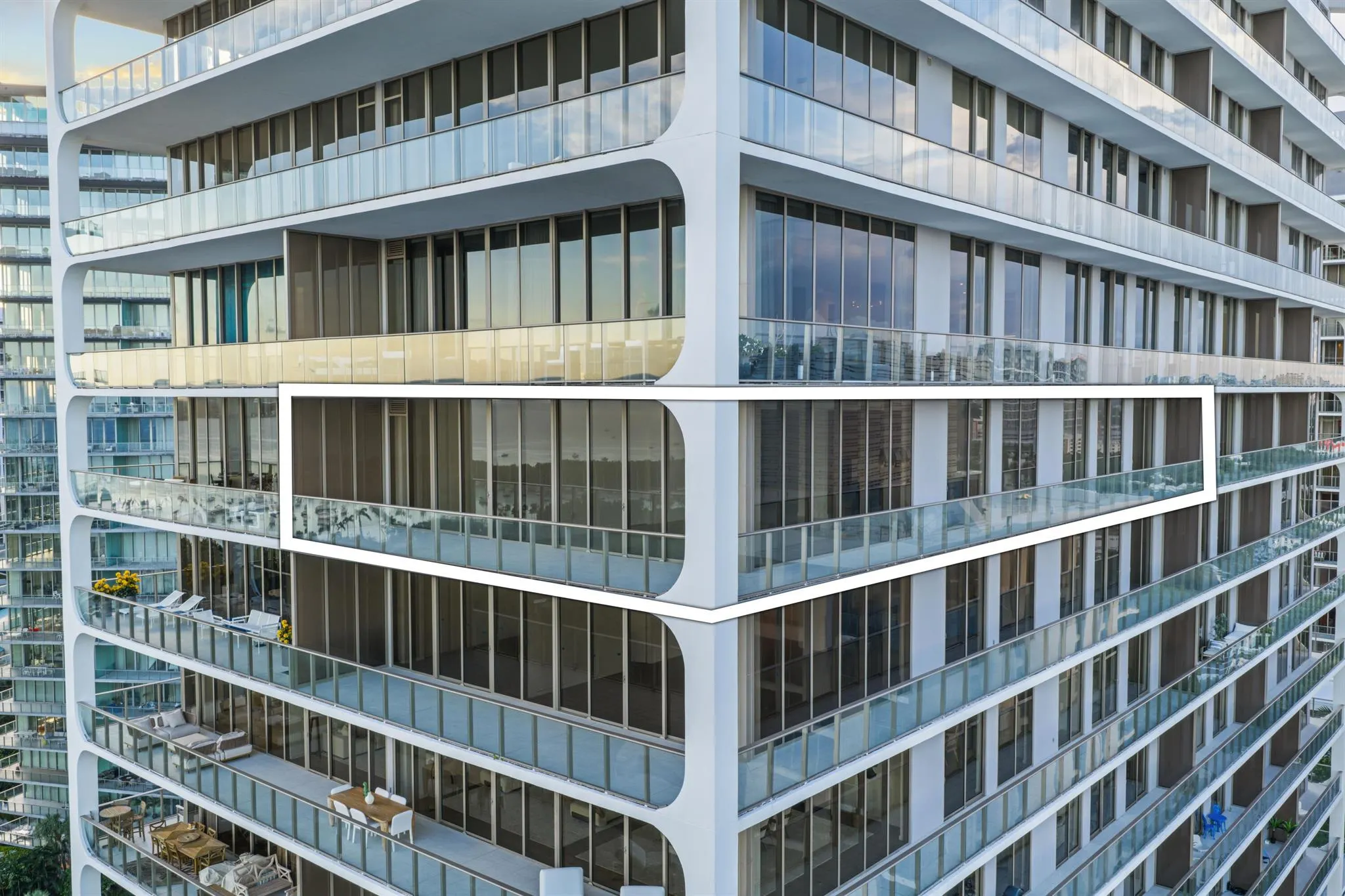 2655 S Bayshore Drive, #902