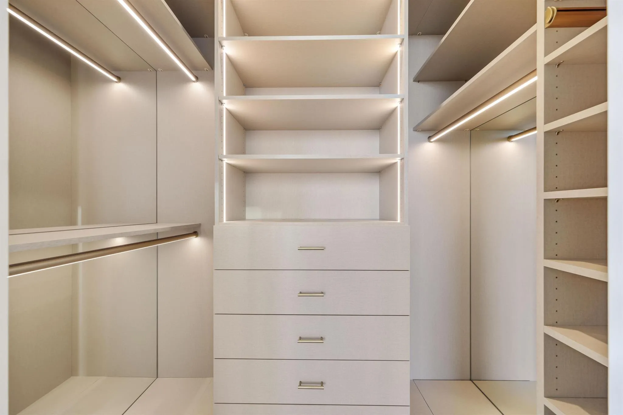 2655 S Bayshore Drive, #902