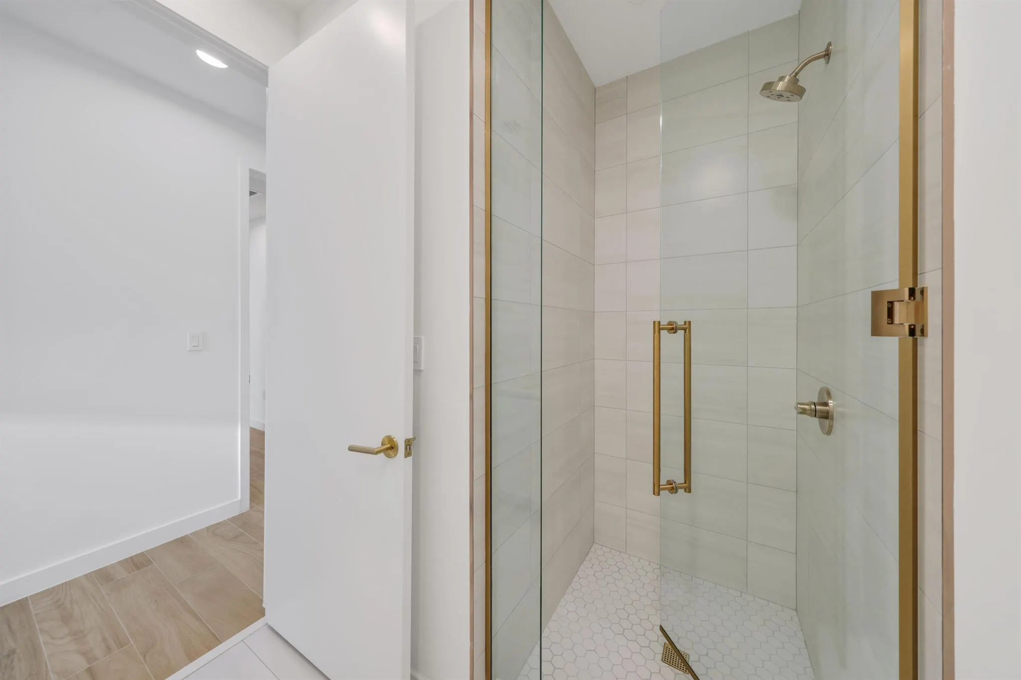 2655 S Bayshore Drive, #902