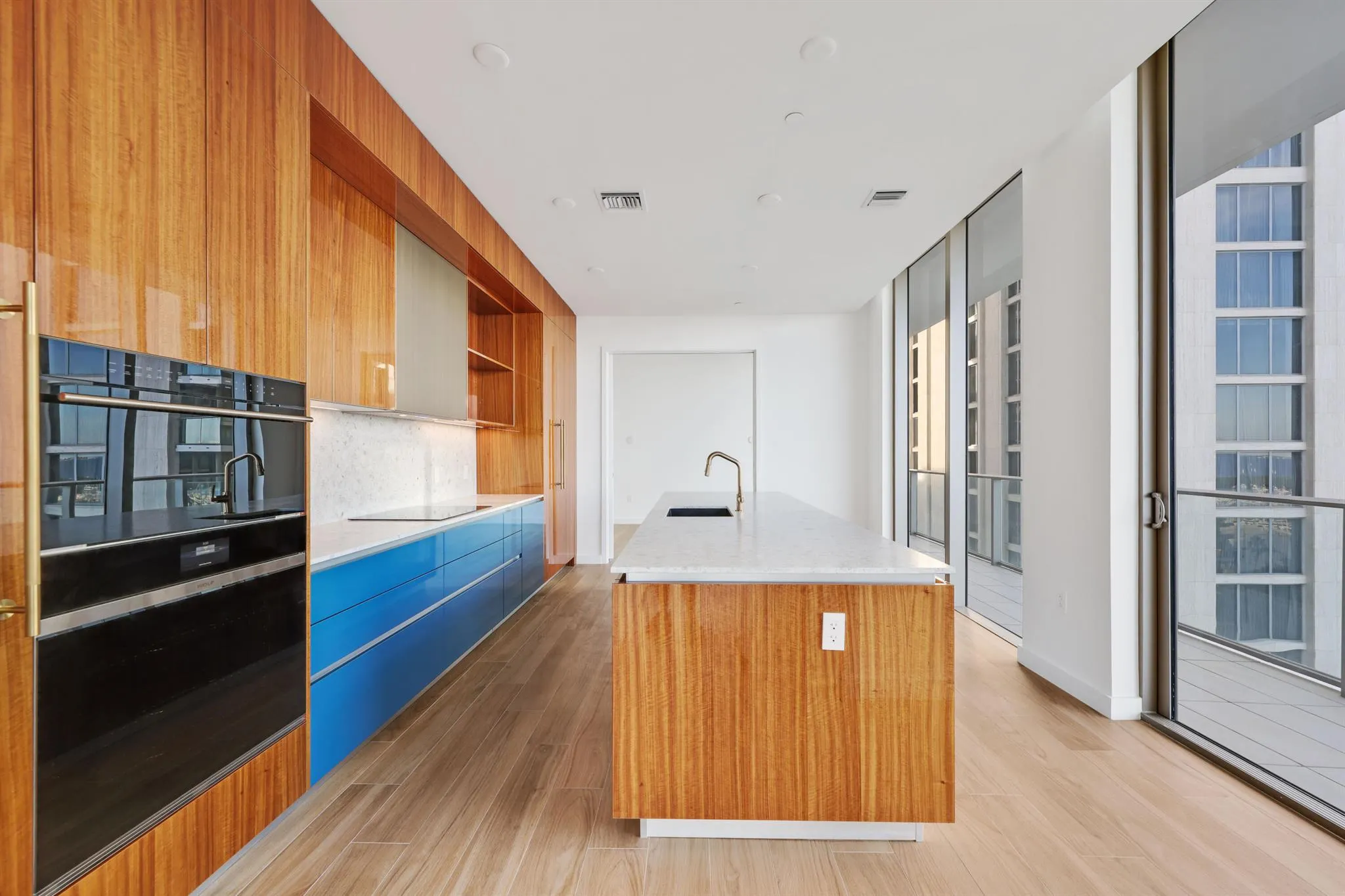 2655 S Bayshore Drive, #902