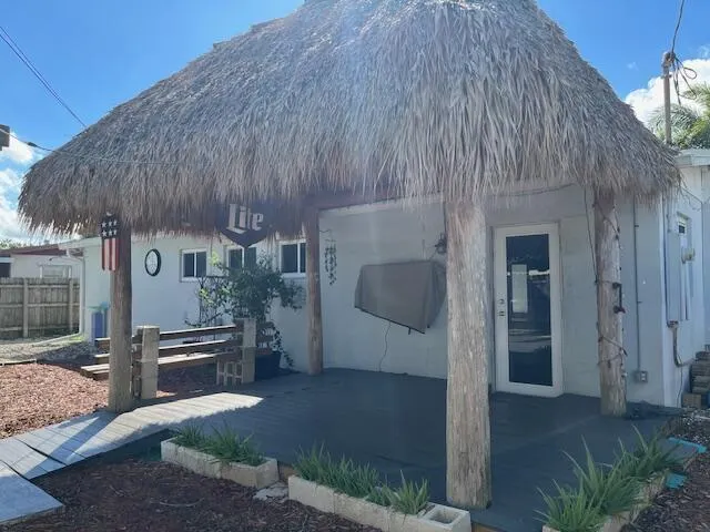 631 N 70th Avenue