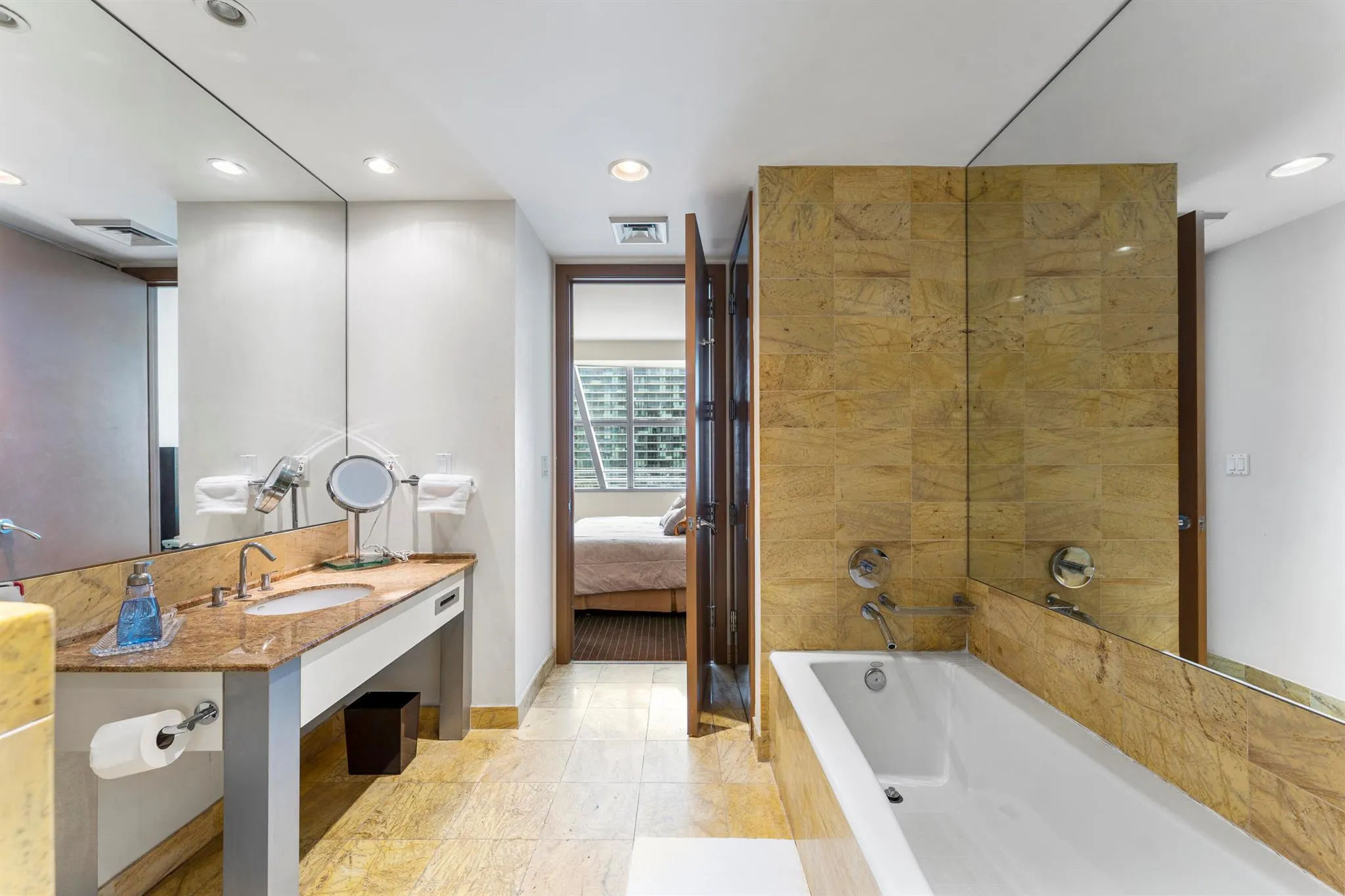 1395 Brickell Avenue, #2802